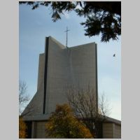 St. Mary's Cathedal, San Francisco, photo Fred Hsu, Wikipedia.jpg